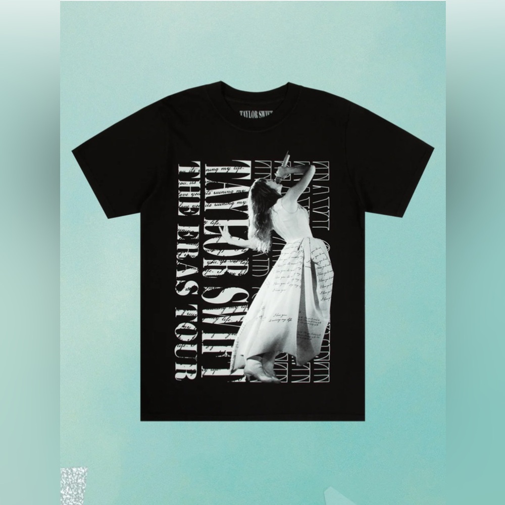 TAYLOR SWIFT | THE ERAS TOUR TTPD LIVE PHOTO OVERSIZED T-SHIRT